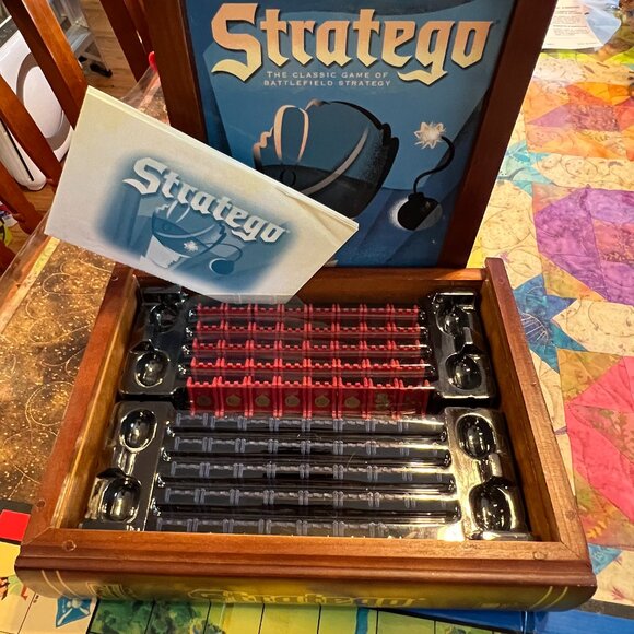 Parker Brothers Stratego Vintage Board Game Collection Wooden Book Case - Picture 5 of 11